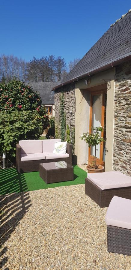 Le Vieux Moulin Gites - Detached Cottage With Garden Views And Pool Guegon Exterior foto