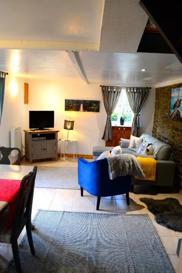 Le Vieux Moulin Gites - Detached Cottage With Garden Views And Pool Guegon Exterior foto