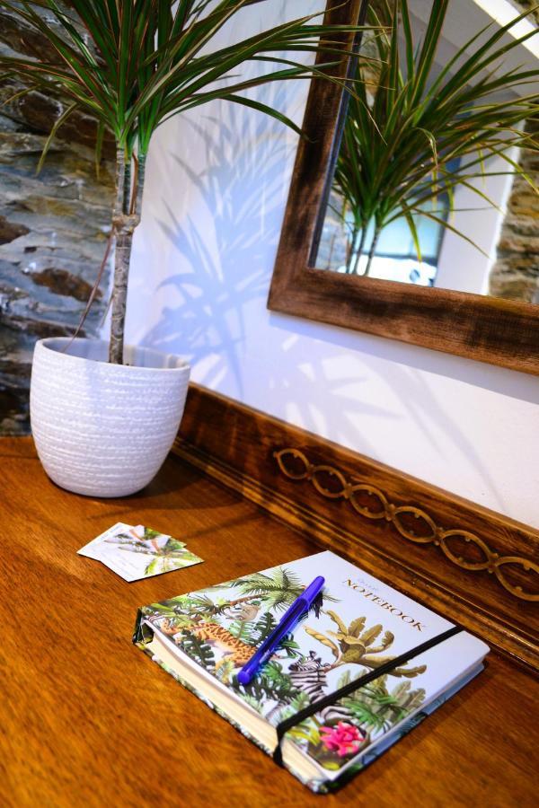 Le Vieux Moulin Gites - Detached Cottage With Garden Views And Pool Guegon Exterior foto