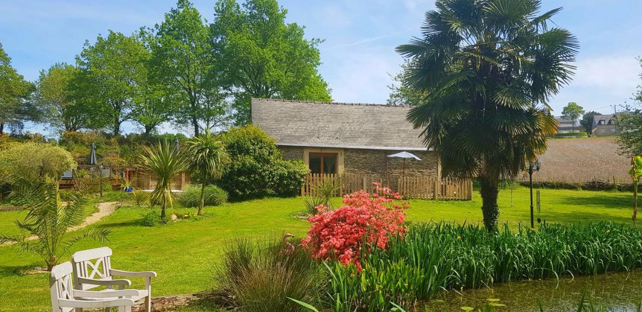 Le Vieux Moulin Gites - Detached Cottage With Garden Views And Pool Guegon Exterior foto