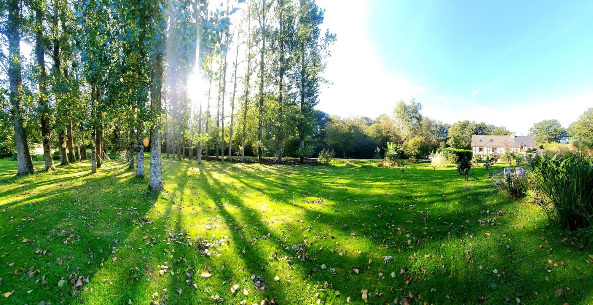 Le Vieux Moulin Gites - Detached Cottage With Garden Views And Pool Guegon Exterior foto