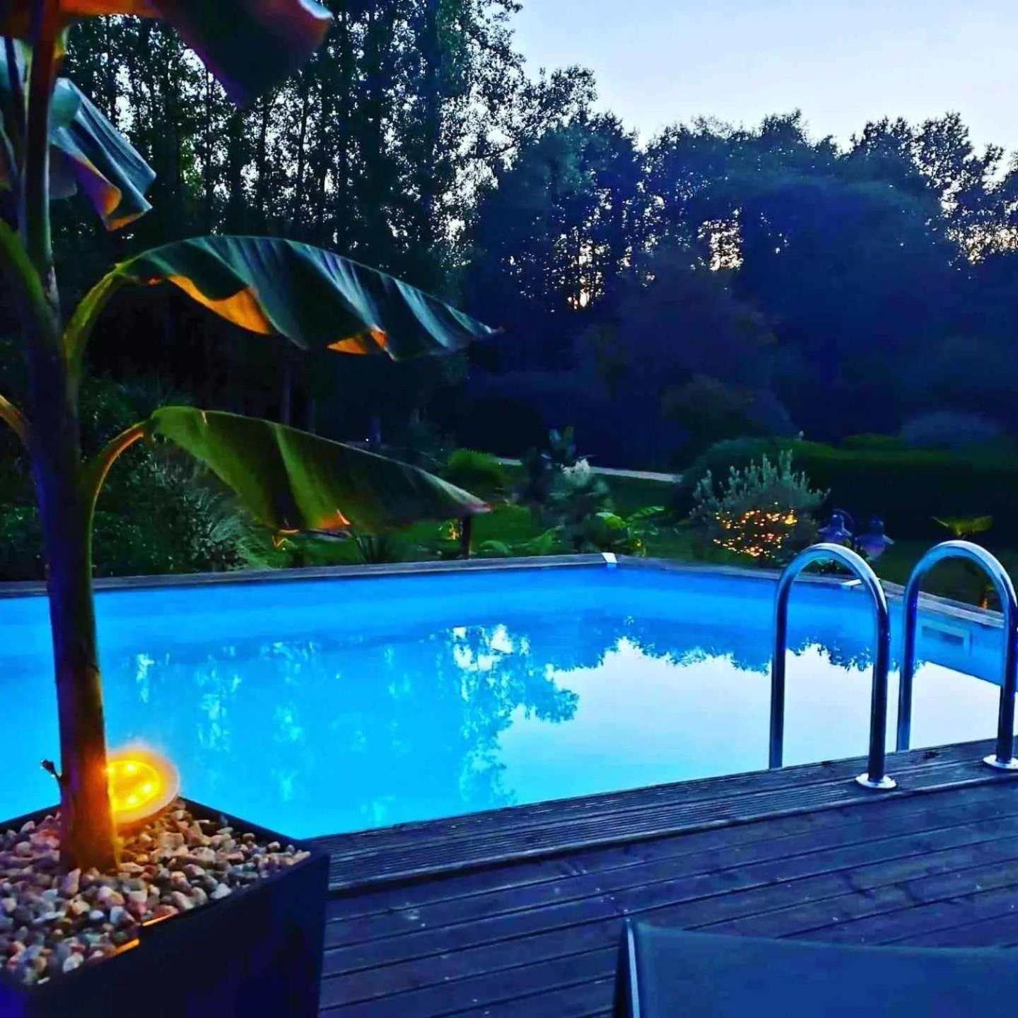 Le Vieux Moulin Gites - Detached Cottage With Garden Views And Pool Guegon Exterior foto